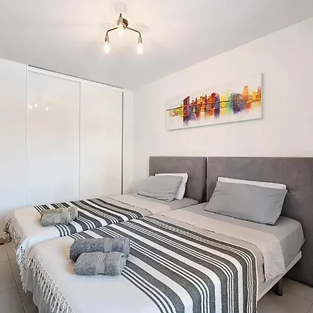 Apartment De Lujo En Torre Del Sol, Playa De Americas